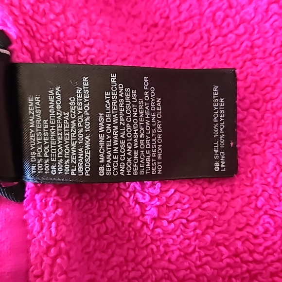 The North Face Woman's Magenta Fleece Full Zip Shaggy Teddy Jacket. Sz: S - Picture 5 of 10